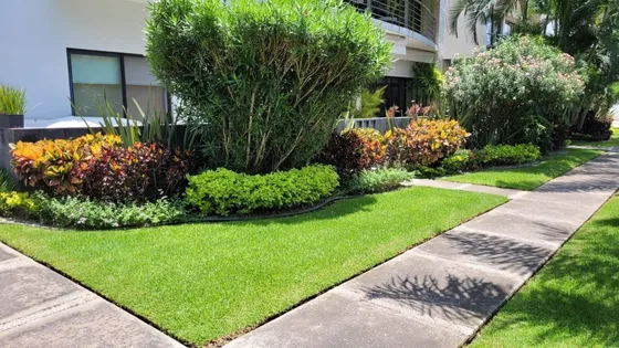 Departamento En Planta Baja Con Terraza En Paraíso Country Club