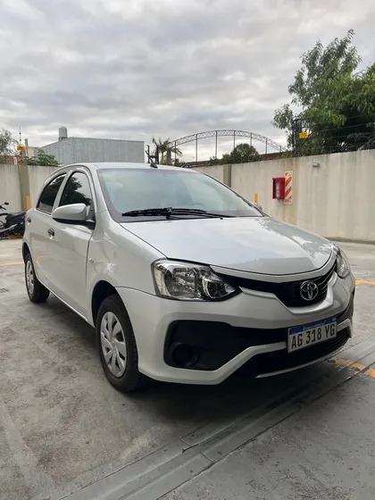 Toyota Etios 1.5 X 6mt My19