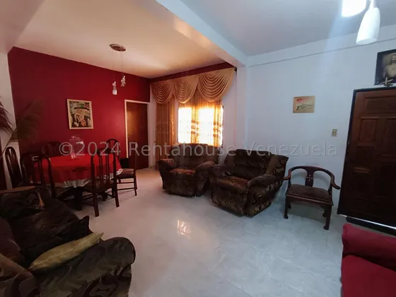 Vendo Hermosa Casa Ubicada En La Mora I La Victoria, Cód. 25-13949 Myc