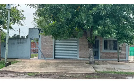 Venta Casa Con Local Francisco Álvarez