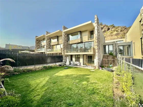 En Condominio: Pie Andino / Monte Tabor