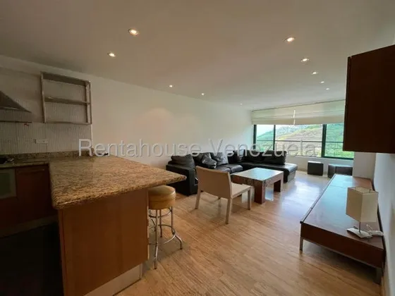 Agp Apartamento En Venta En Escampadero, Con Espacios Integrado, A/a Central, Vista Al Ávila 25-23602 Ys 