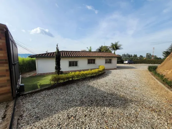 Encantadora Finca En Venta En Llanogrande 