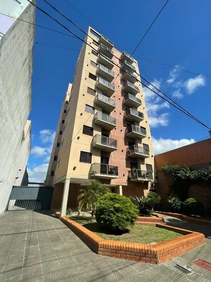 Departamento Venta Planta Baja, Patio, Cochera, Oportunidad!!