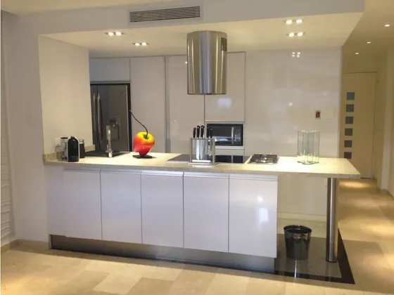 En Alquiler Apartamento 65m2 Las Mercedes 0458