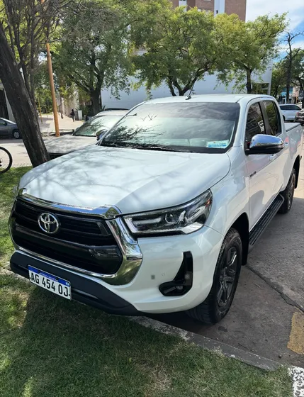 Toyota Hilux Pick-up 2.8 Cd Srv 204cv 4x2 At