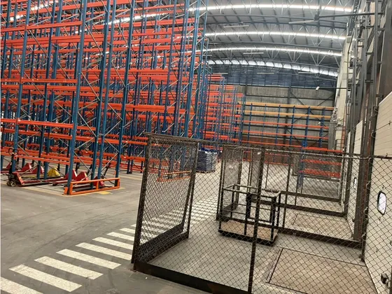 Bodega Logistica Con Estanteria, Medellin, Zona Sur