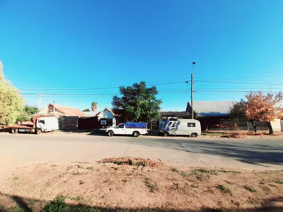 Casa Y Sitio Comercial En Venta  (97130)