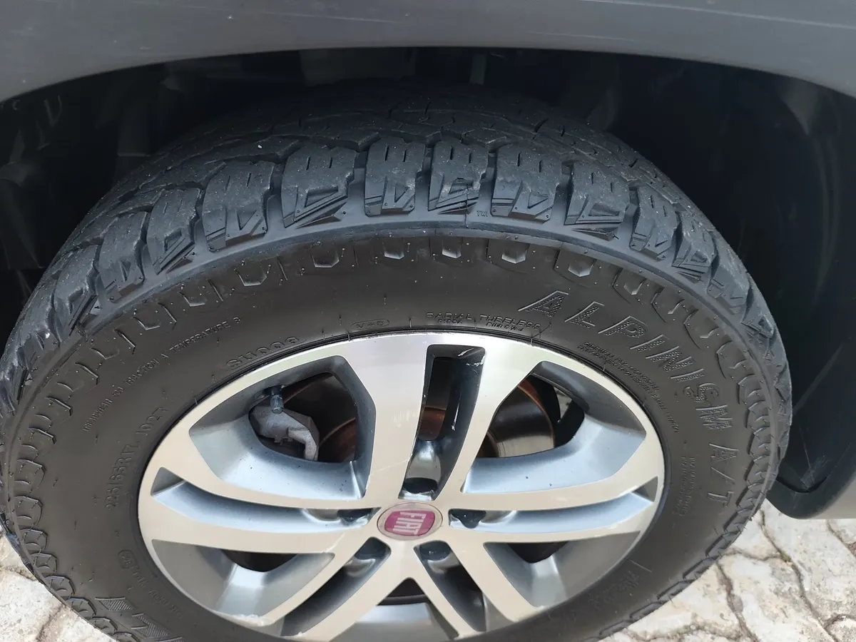 Fiat Toro 2017 1.8 16v Freedom Flex 4x2 Aut. 4p — foto 7
