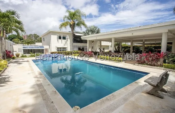 Increible Casa En Venta En Colinas De Bello Monte #25-23125 Np