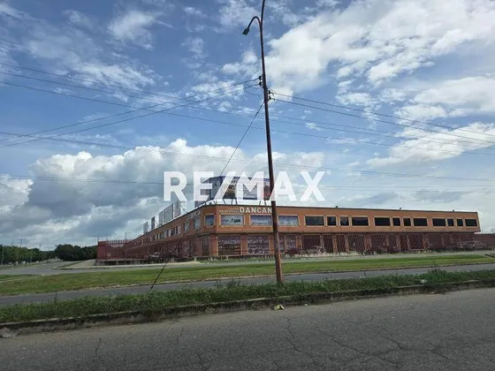 En Venta Local Industrial Y Galpón L-1, Zona Industrial Castillito Local 1. Mr. 