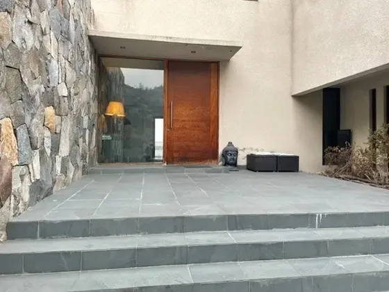 Casa A La Venta Lo Barnechea/el Huinganal