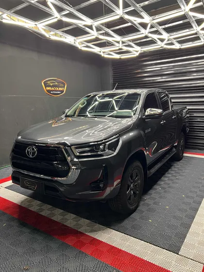 Toyota Hilux Pick-up 2.8 Cd Srv 204cv 4x4 At