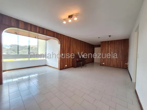 Apartamento En Alquiler En La Alameda 25-21501 As