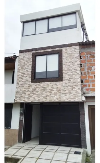 Casa En Venta 3 Niveles Medianera En Cartago Valle 