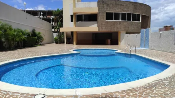 T.r. Vende Apartamento En Residencias Puerta Real Urbanizacion Mañongo   Cod. 26533
