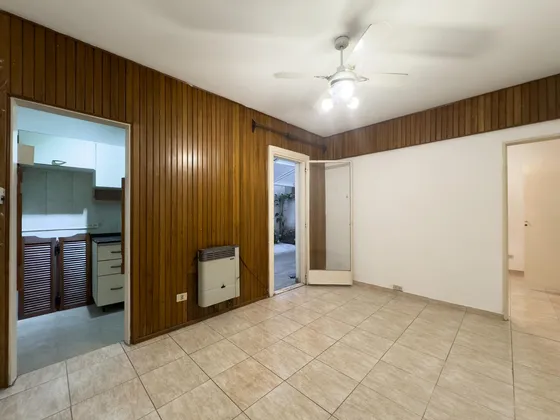 Venta - Recoleta - Departamento 2 Ambientes Con Patio - Apto Credito