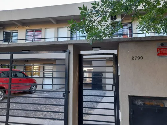 Venta Dos Ambientes En Planta Alta Con Cochera
