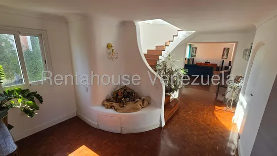 Mls #25-10085 Colinas De Bello Monte  Mr 
