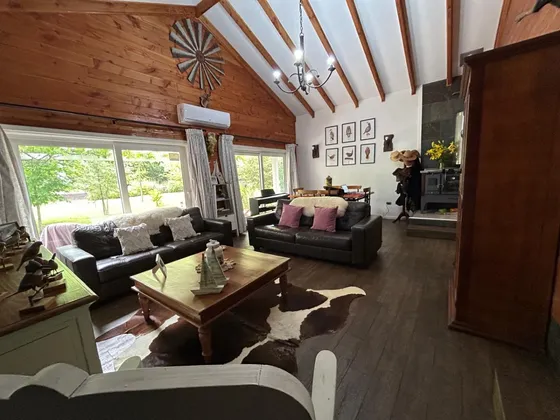 Casa Con Cabaña, Piscina Y Acceso Al Lago.