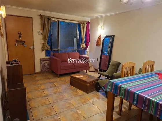 Casa En Venta De 4 Dorm. En La Reina
