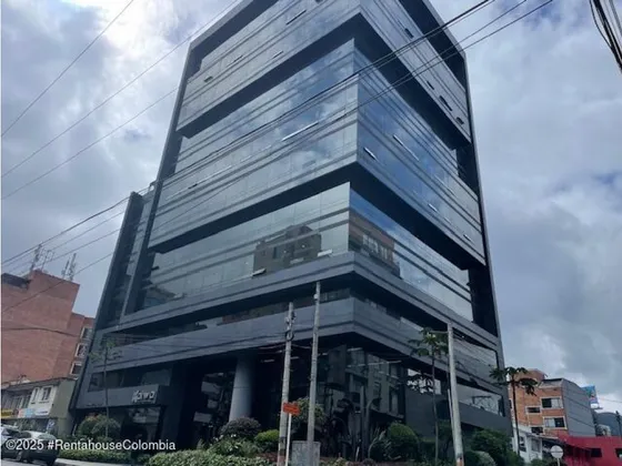 Comercial En  Bogota Rah Co: 25-1392