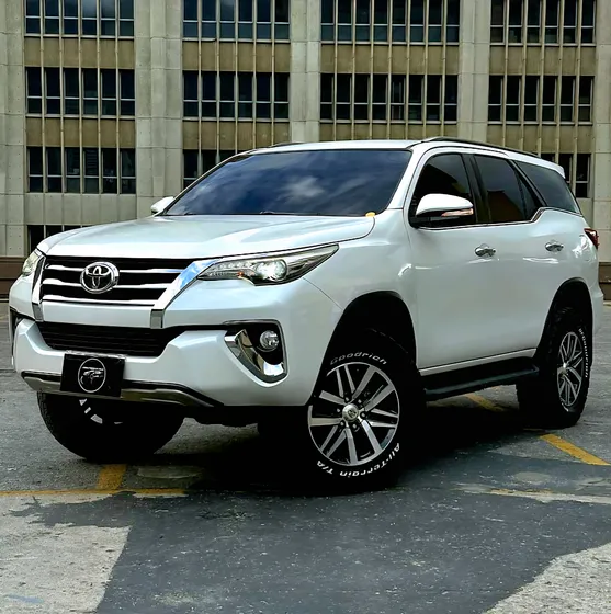 Toyota Fortuner Vx.r V6