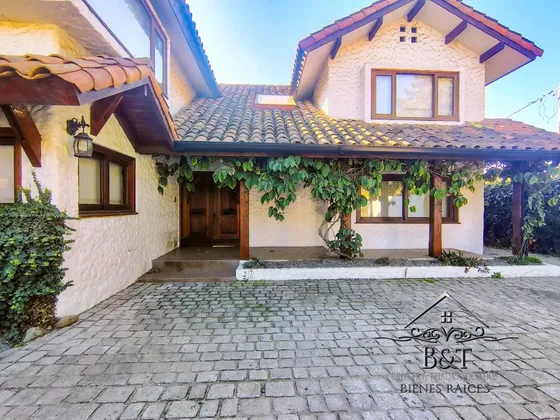 Bosques De Montemar | 420 M² Construidos | 7d | Piscina |