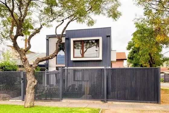 Casa En Arriendo Amoblada 2d/2b, 1 Estacionamiento.