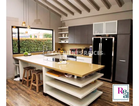 Arriendo Hermosa Casa En Llanogrande  Zona Aaa