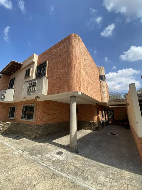 Townhouse En Piedras Pintadas 225 M Y 4 Habitaciones Socc
