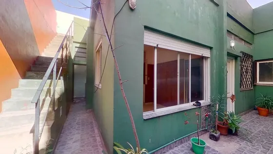 Casa Multifamiliar Con Garage Y 2 Terrazas