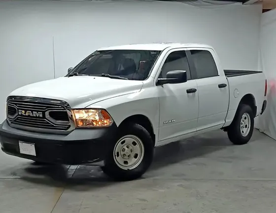 Ram Ram 1500 Slt Trabajo Crew Cab