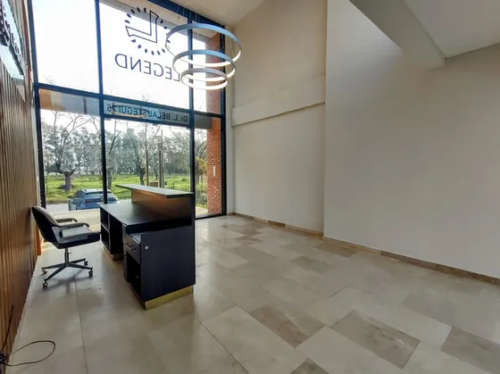 Venta De Oficina En Pilar - Antonini Modet 