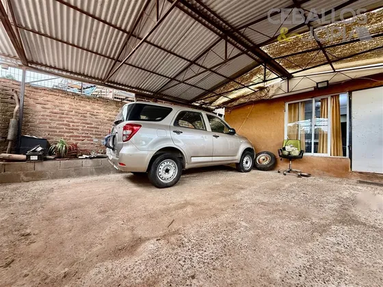 Casa En Venta De 3 Dorm. En Viña Del Mar