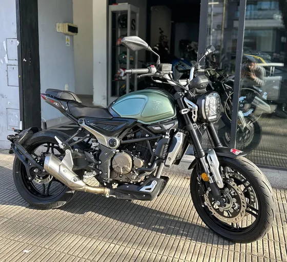 Voge 300 Ac