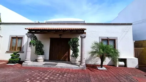 Casa De 1 Piso En Venta En Juriquilla