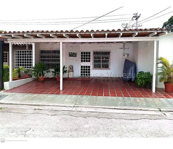 #*25-5096 Venta Confortable Y Hermosa Casa, En El Centro Cabudare, Lara Adelaida Armeya