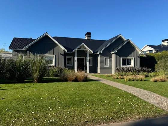 Casa En Alquiler Por 24 Meses En Rumenco.