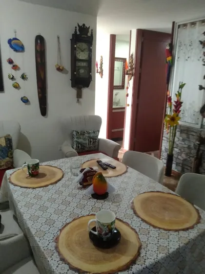 Vendo Apartamento En Bogotá D.c.  Excelente Ubicación Cerca Del Aeropuerto El Dorado, Centros Comerciales, Centros Educativos Y Vías Principales Tales Como Calle 80, Calle 72, Calle 26 Y Avenida Cali.
