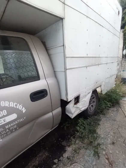 Chevrolet Silverado Cabina Regular Con Caja