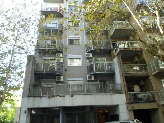 1 Ambiente Al Contrafrente Con Balcon Salguero Al 700 Almagro