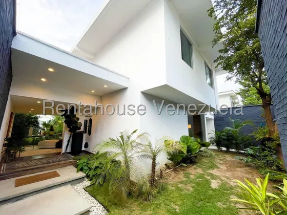 Estupenda Casa En Venta En Santa Eduvigis