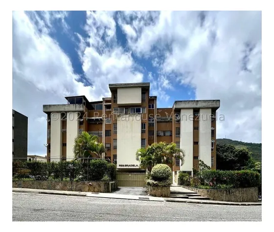 Rah Chacao Vende Apartamento Monte Alto 25-67 