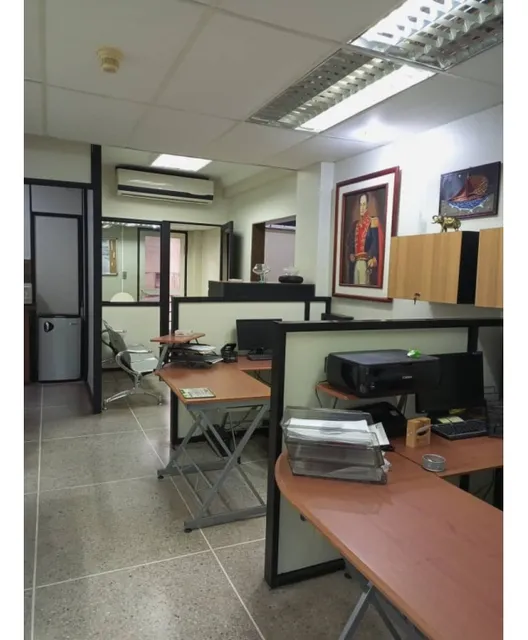 En Venta Oficina En Puerto Cabello, En Centro Comercial C-6022709