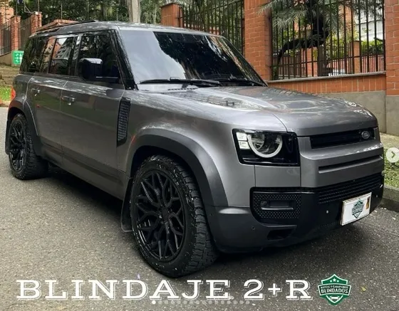 Land Rover Defender S.