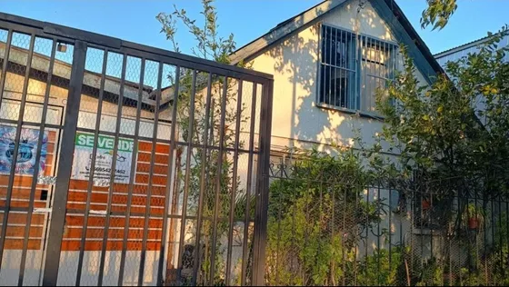 Casa En Venta De 2 Dorm. En Cerro Navia