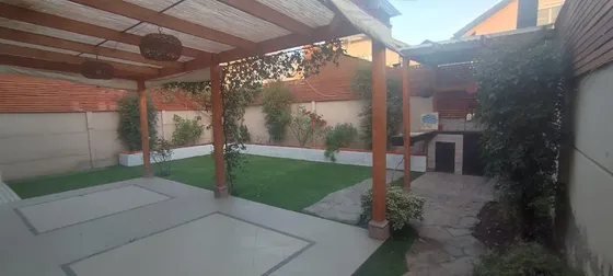 Arriendo Casa En Laguna Norte Con Lindo Quincho