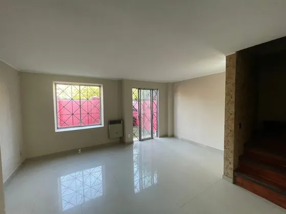 Villa Maestranza, Casa De Dos Pisos, 3 Dorm. 3 Baños, San Bd