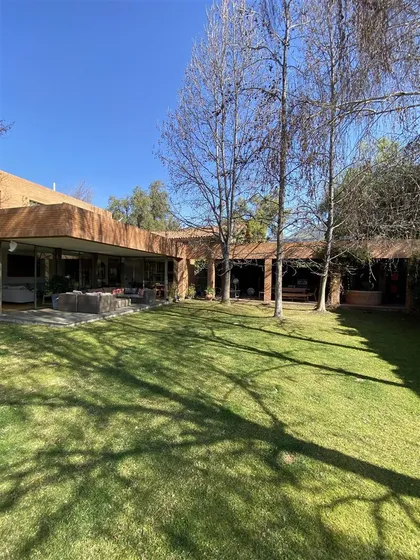 Casa En Venta De 5 Dorm. En Lo Barnechea